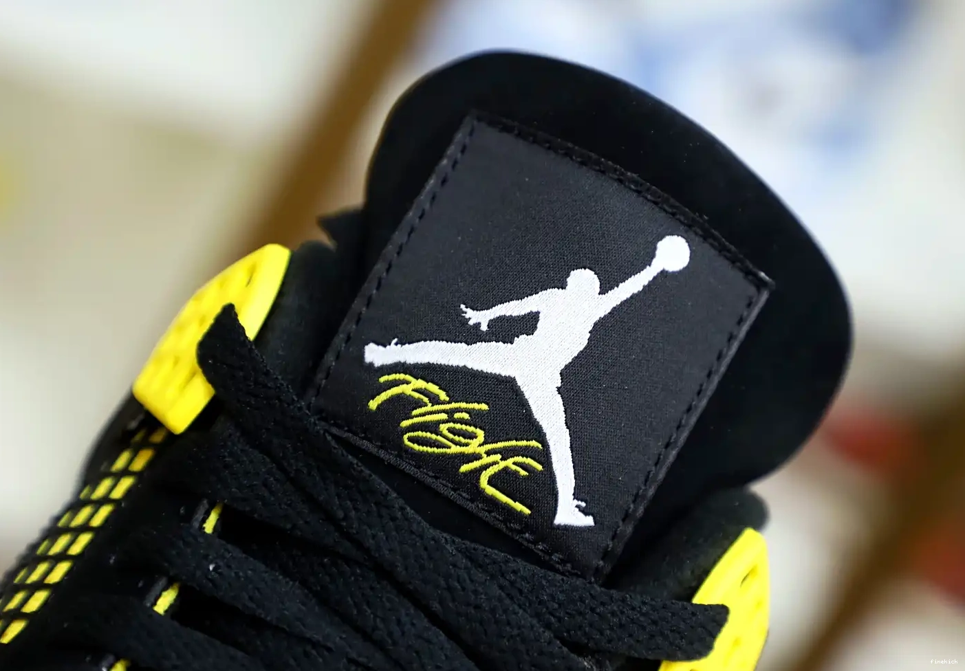 Jordan4 Air  Jordan thunder 2023 0415